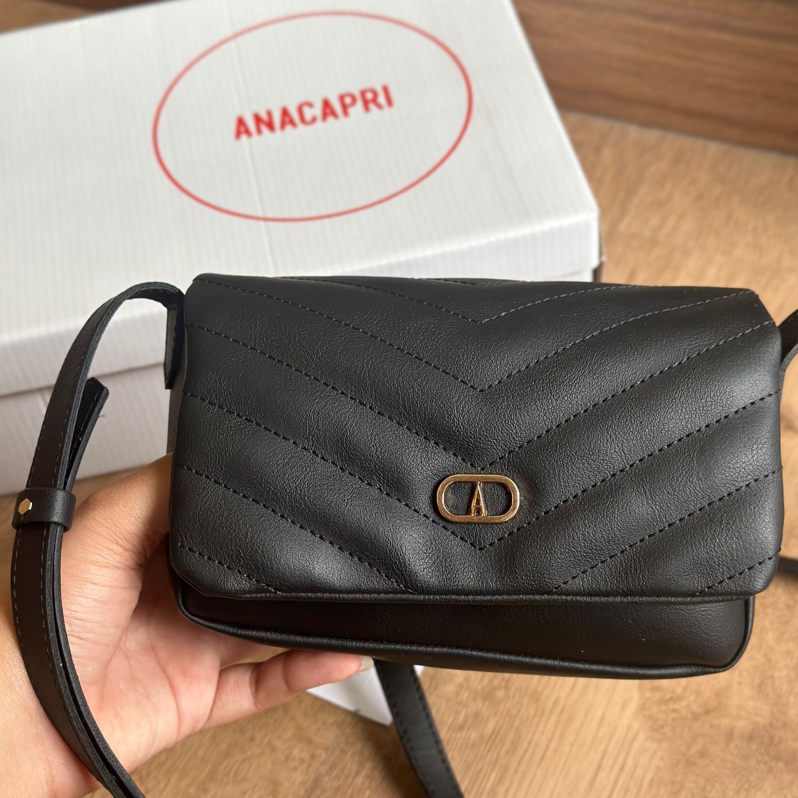 Bolsa Ana Capri Crossbody Matelassê C500160586