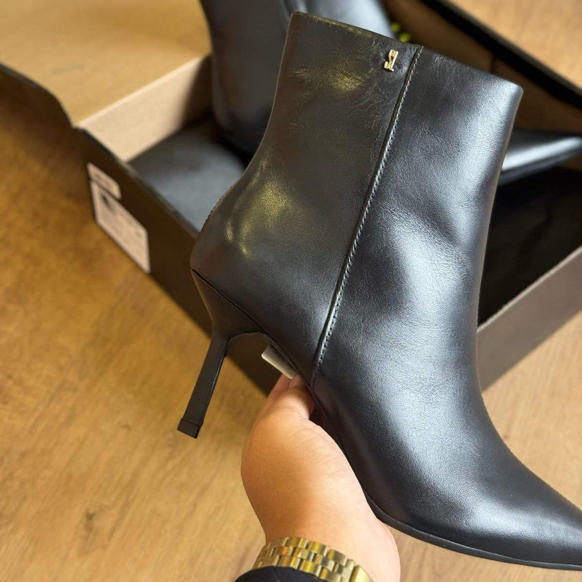Bota Santa Lolla Couro Nobre Soft Cano Curto Bico Fino 06E2.3F46.040F